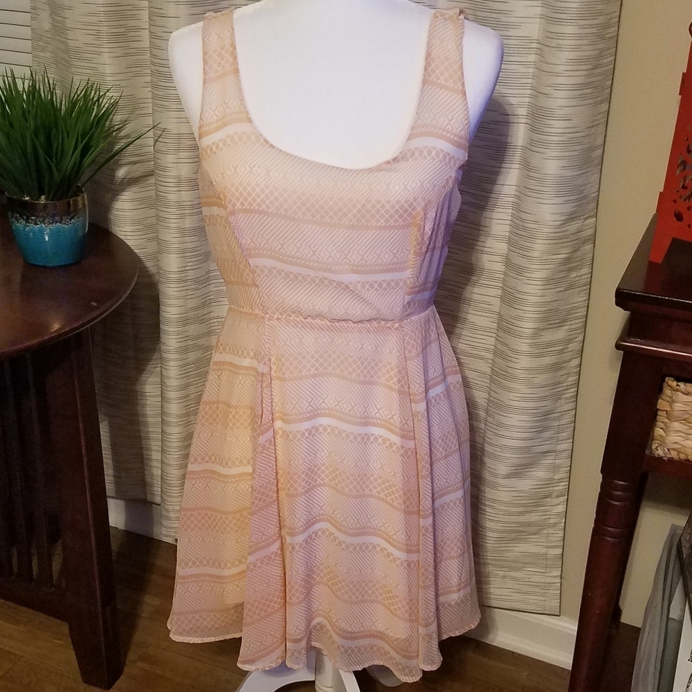 Peppermint Scoop-neck Sleeveless Dress (B3)